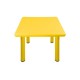 Mesa cuadrada amarilla